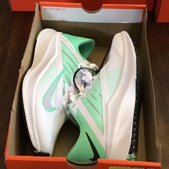 NIKE WOMENS QUEST 3 RUNNING SHOE - Picture 9 of 12